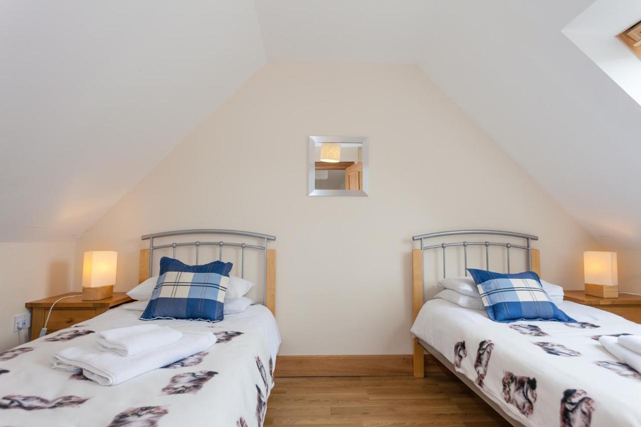 Honeysuckle Cottage At Williamscraig Holiday Cottages Linlithgow Bagian luar foto